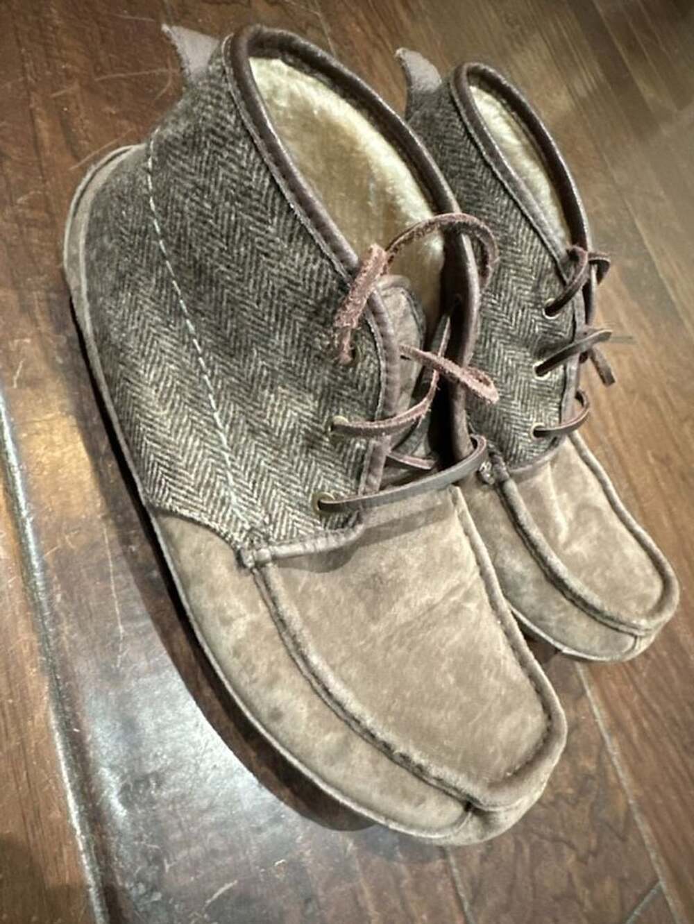 UGG Kaldwell Chukka Boots Size 10 Brown Suede Tweed